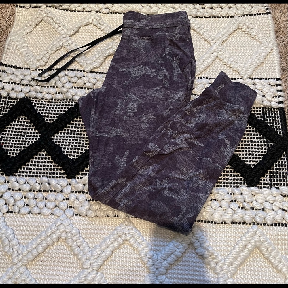 Womens Lululemon joggers